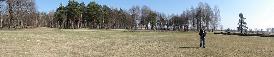 Entre les ruines des Krematorium IV et V à Birkenau (mars 2011)